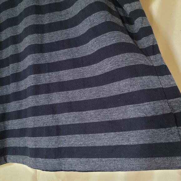 Dikotomy XL V-Neck Striped T-Shirt - Picture 10 of 11